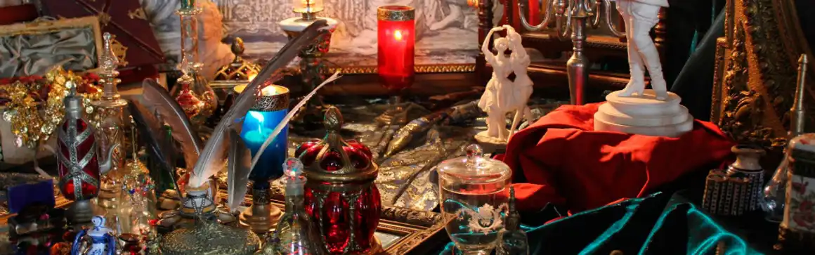 Alquiler de tiendas de campaña de todos los tipos y tamaños, jaimas, puestos, estructuras y campamentos para ambientación de decorados de Cine y TV.